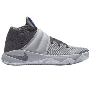 Nike Kid's Kyrie 2 Signature Basketball Shoes - 5.5 Y